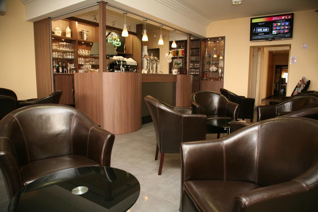 Logis Hotel- Restaurant La Renaissance Baccarat Luaran gambar