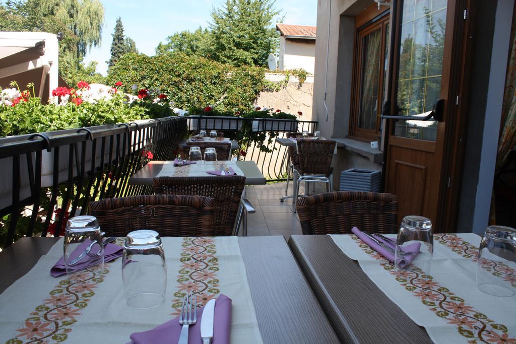Logis Hotel- Restaurant La Renaissance Baccarat Luaran gambar